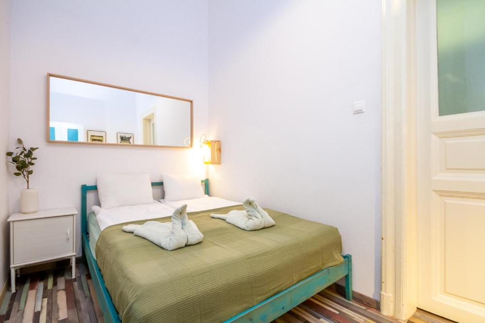 Apartment Danube Side Oasis W 2bdr In A Pedestrial Street