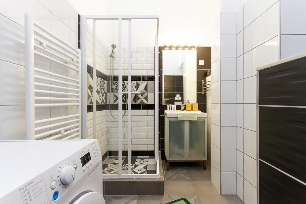 Danube Side Oasis W 2bdr In A Pedestrial Street * Budapest
