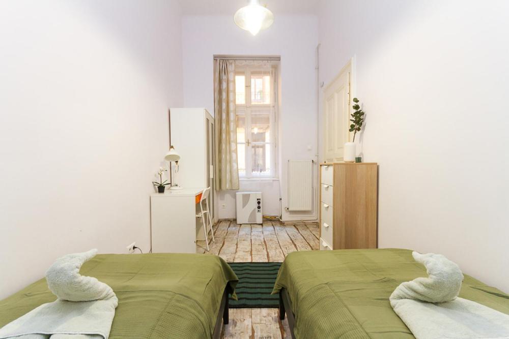 Apartment Danube Side Oasis W 2bdr In A Pedestrial Street