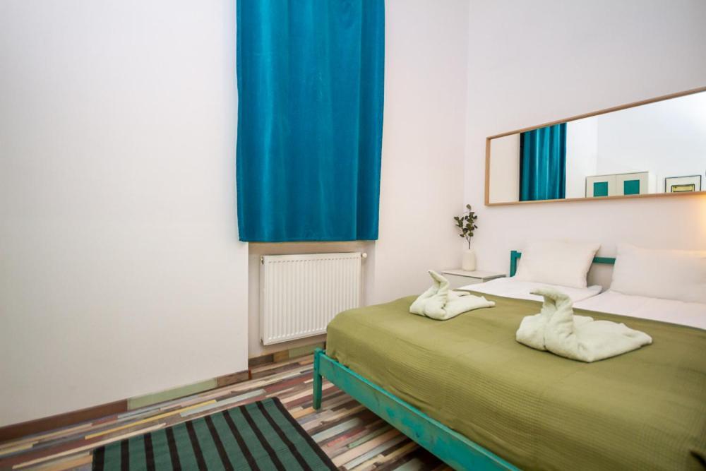 Apartment Danube Side Oasis W 2bdr In A Pedestrial Street *