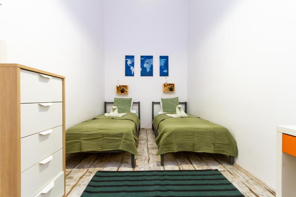 Apartment Danube Side Oasis W 2bdr In A Pedestrial Street Budapest